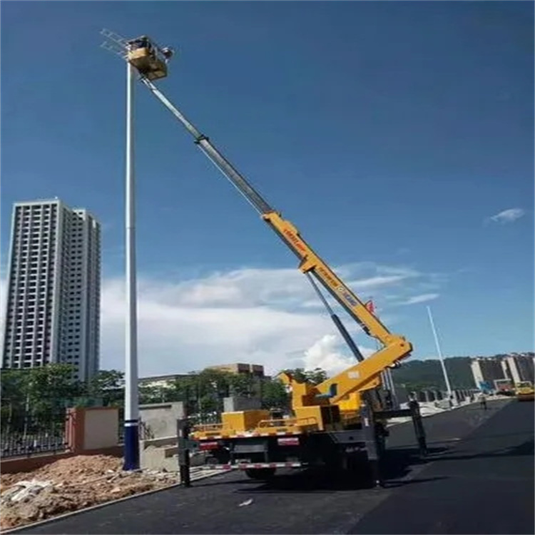 涪城维修路灯的曲臂升降车出租