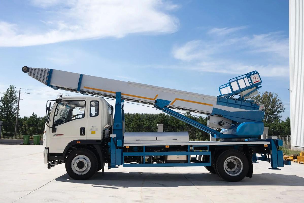 涪城云梯上料车租赁费用