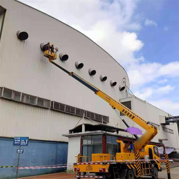 涪城高空作业车出租服务：专业广告牌安装解决方案