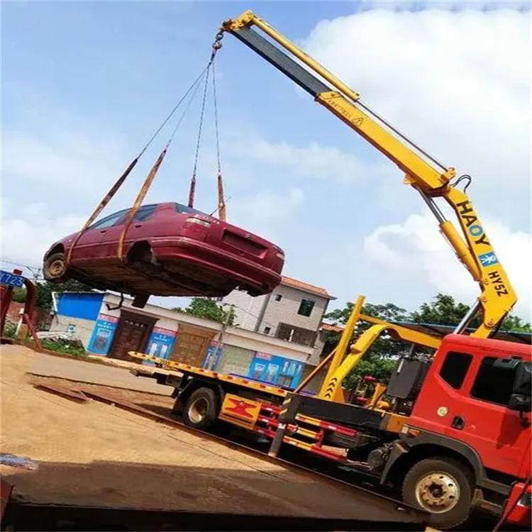 涪城吊车吊汽车的正确方法